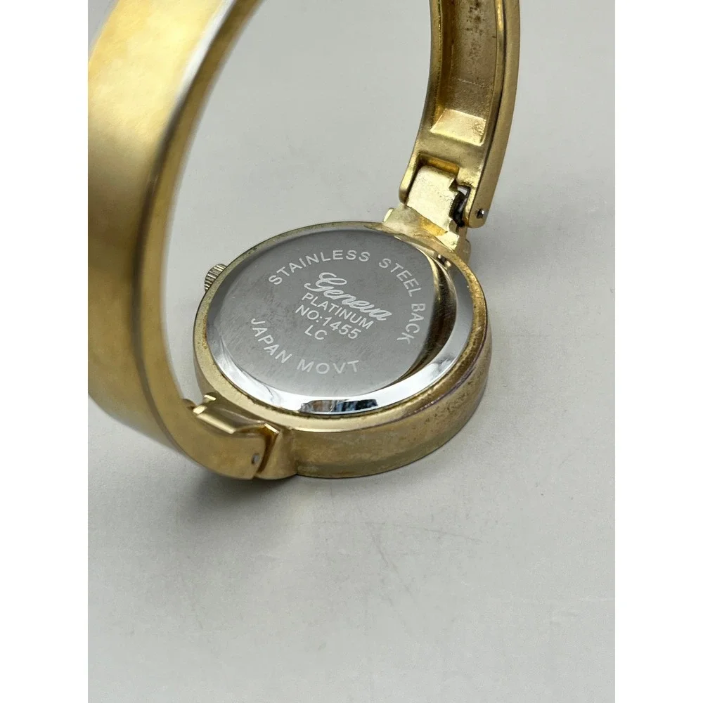 Geneva Platinum Womens Gold Tone Bangle Cuff Watch Silver Dial Japan‎ Untested